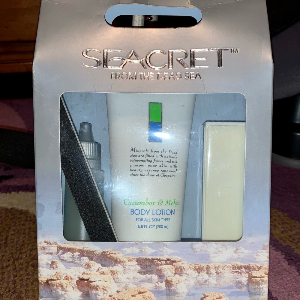SEACRET from the Dead Sea Nail and Body Care Kit - NEW